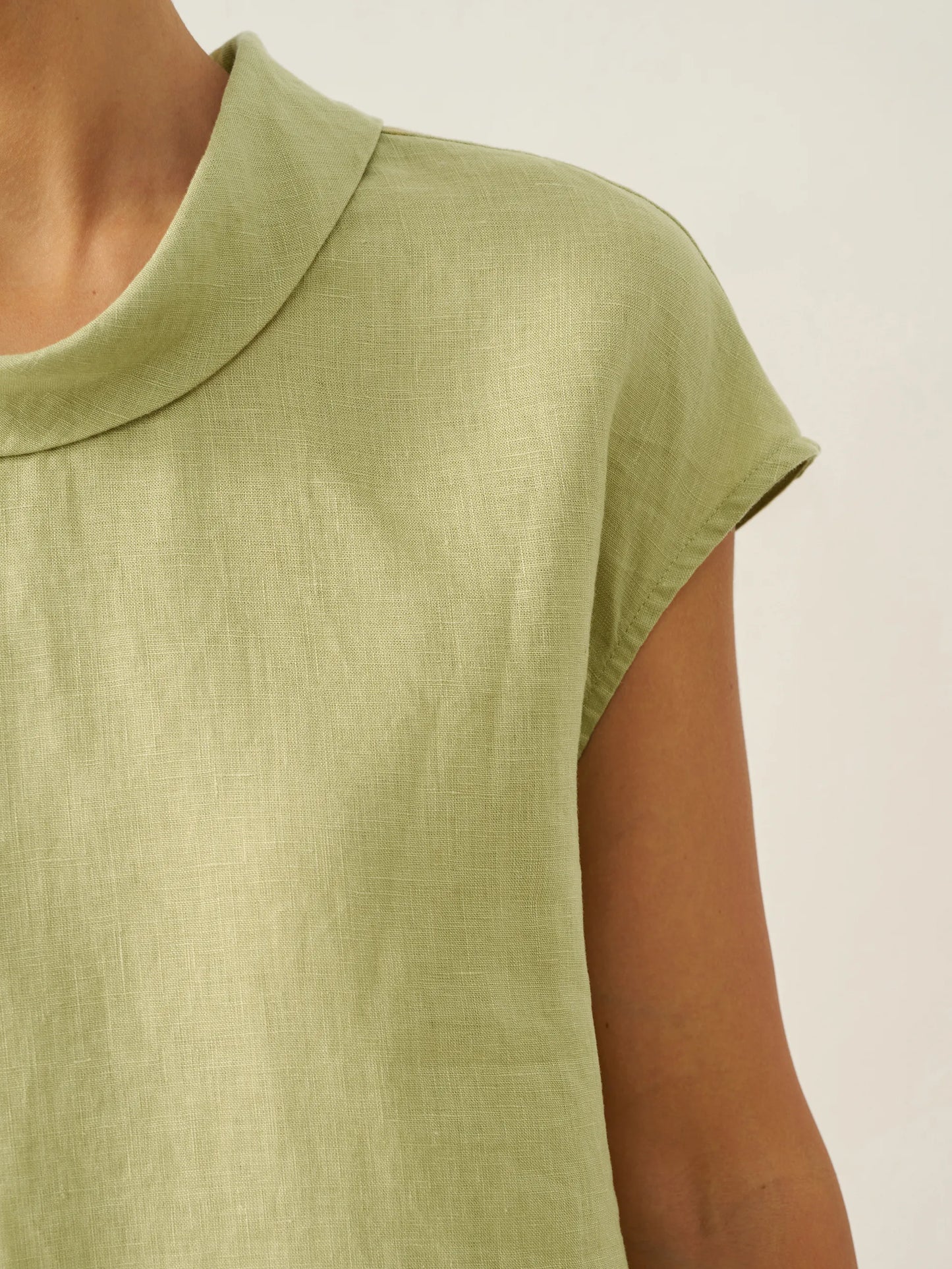 IVONNE | Blusa de lino con cuello camisero