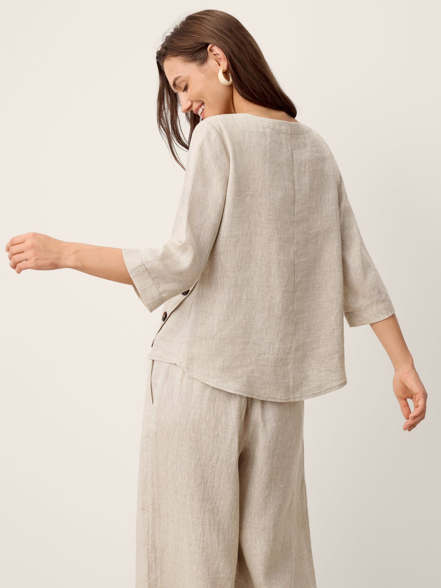 100% Linen Asymmetric-Hem Button-Trim Top NYLA
