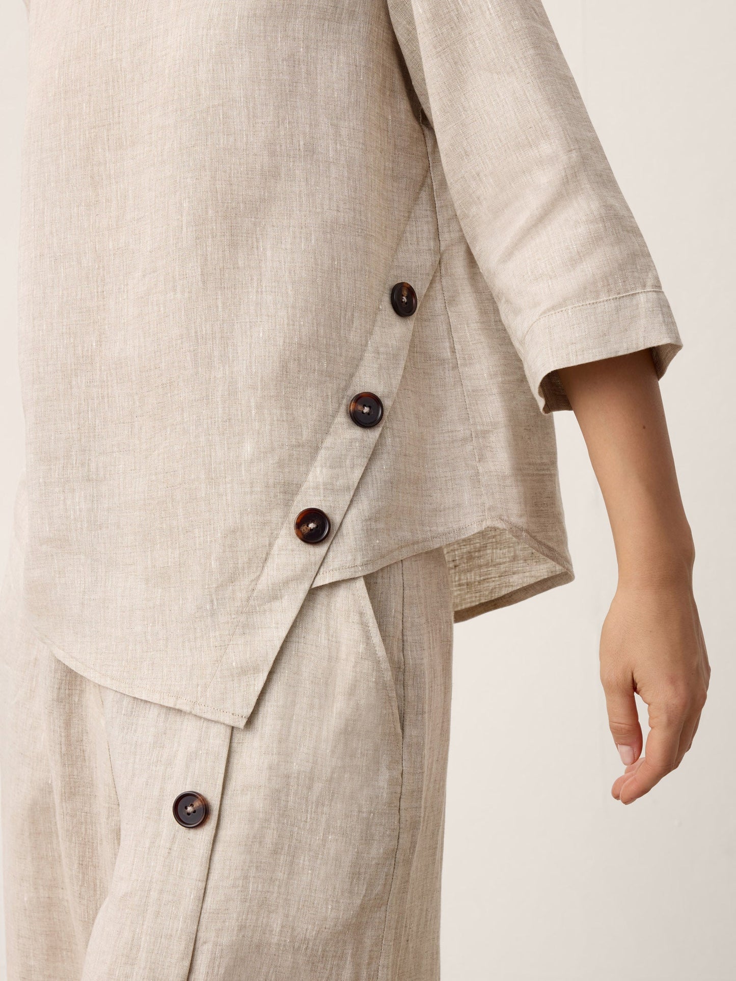 100% Linen Asymmetric-Hem Button-Trim Top NYLA