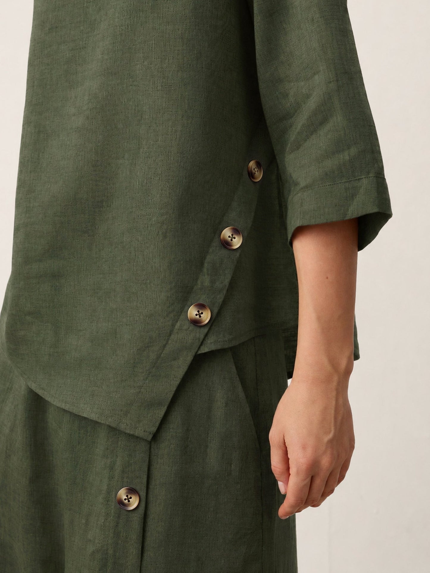 100% Linen Asymmetric-Hem Button-Trim Top NYLA