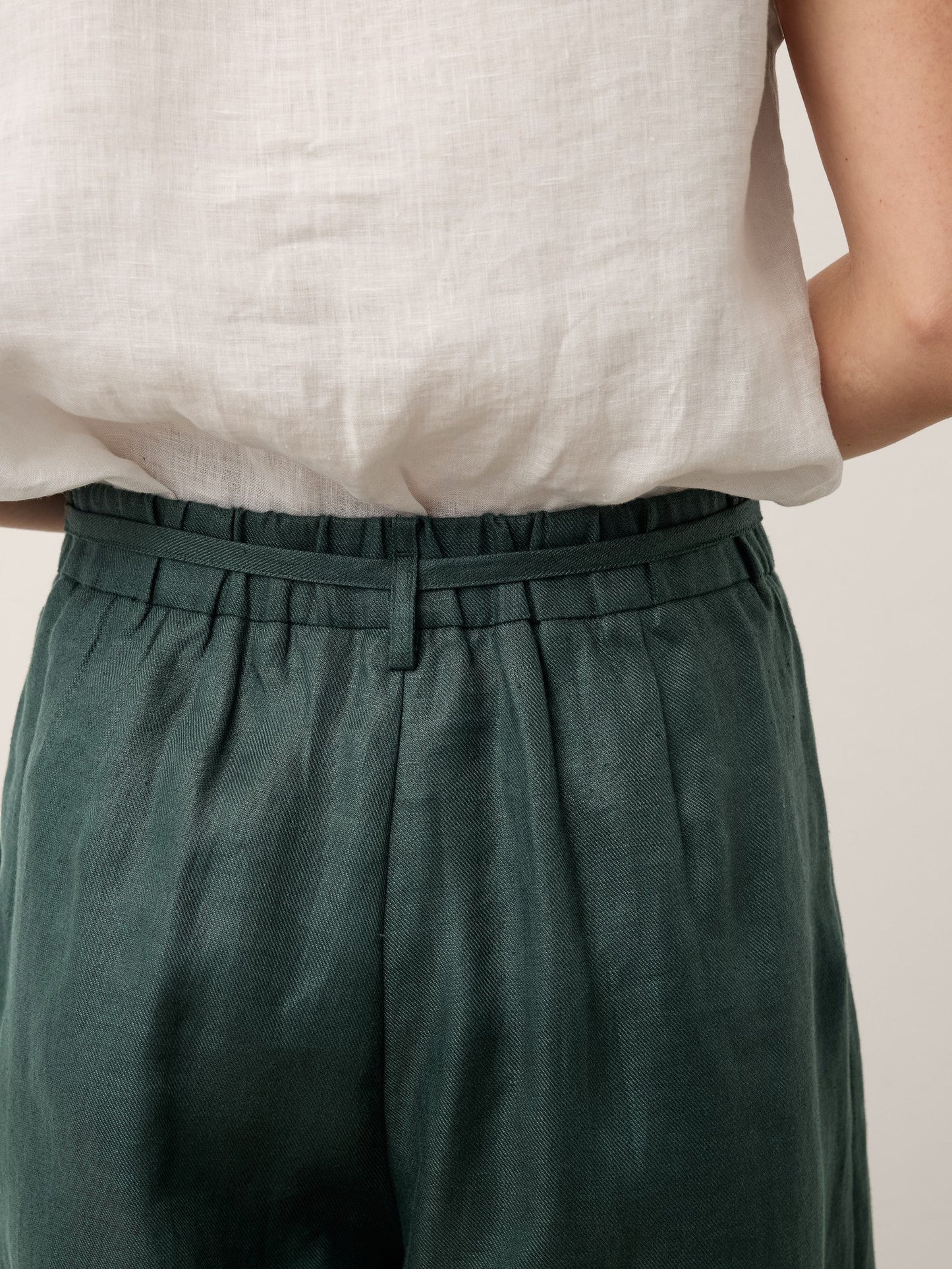 CAMILLA | Pantalón cropped de lino 100%